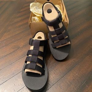 Brand New Ladies ate a Dorado sandals.